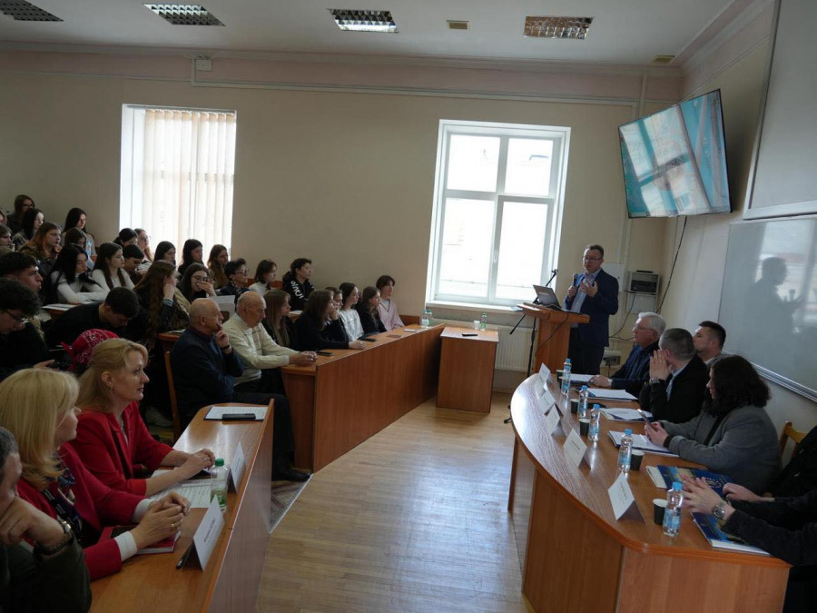 Кар’єрний успіх студентів та безпека в умовах сучасних викликів