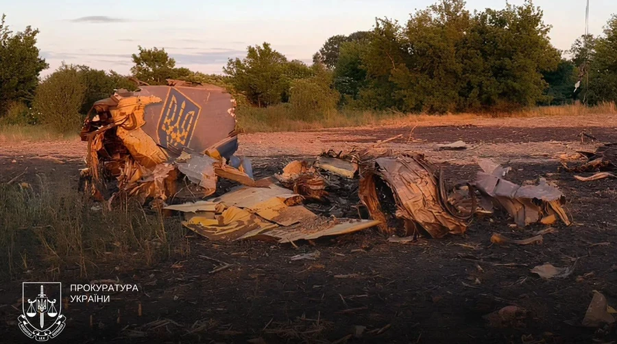 Падіння Су-24М на Хмельниччині: допитано свідків, є висновки ДНК-експертизи