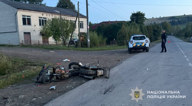 У селі на Самбірщині зіткнулися два мотоцикли: двох чоловіків госпіталізували