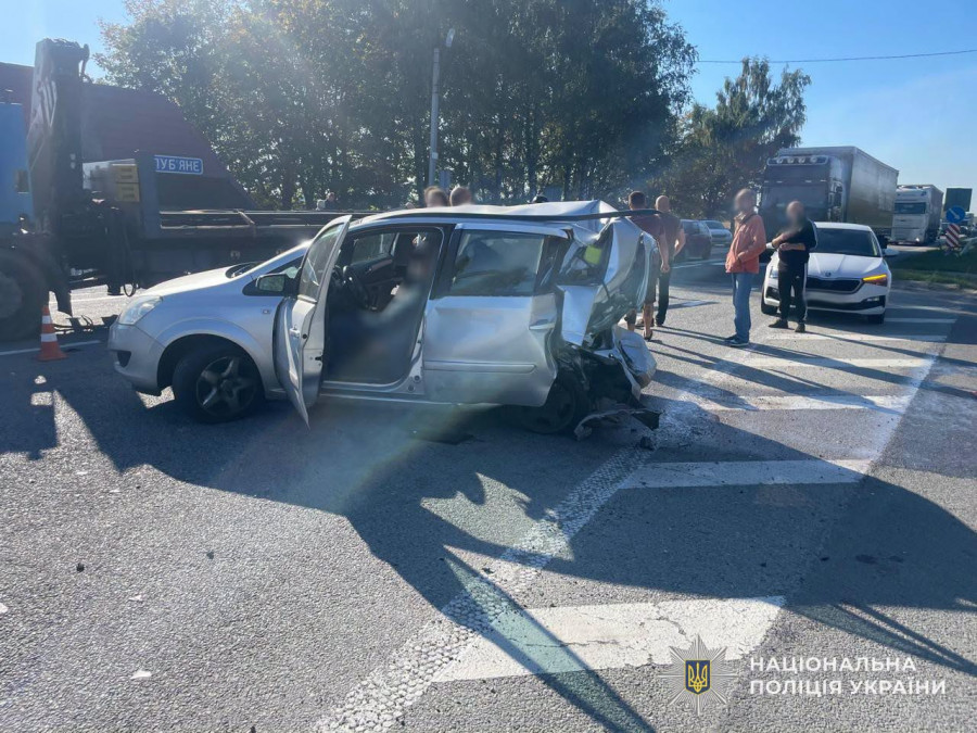 На Львівщині у ДТП загинула 70-річна жінка, ще двоє людей травмувалися